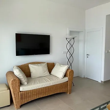Casa Blanca Apartment *
