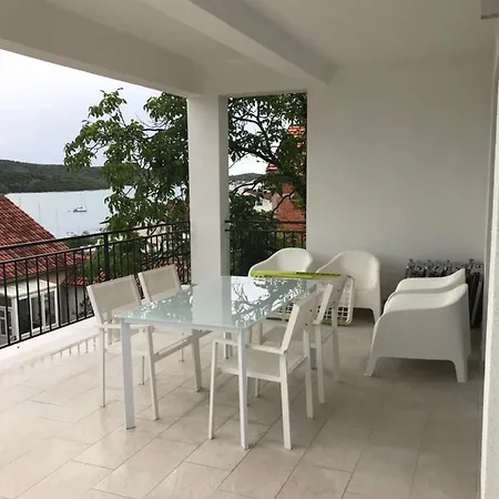Casa Blanca Apartment *