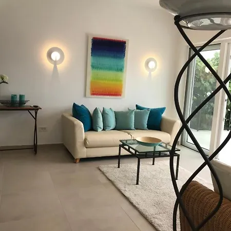 Casa Blanca Apartment Tisno